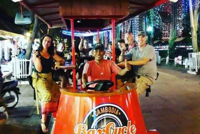 Bebidas ilimitadas! Tour de fiesta en el centro - 2 horas Bebidas ilimitadas! Tour de fiesta en el centro - 2 horas