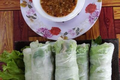 Cena al atardecer en Rice Paddy Fields