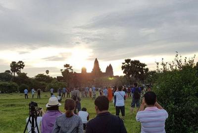Excursión de 2 días: Sunrise Angkor Wat y Banteay Srei, grupo peq
