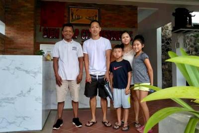 Alojamiento y recorrido (Únete: 1 noche en habitación y recorrido