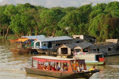 Kompong Khleang Pueblo flotante de Siem Reap Kompong Khleang Pueblo flotante de Siem Reap