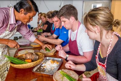 Clase de cocina matutina y visita al mercado en Siem Reap Clase de cocina matutina y visita al mercado en Siem Reap