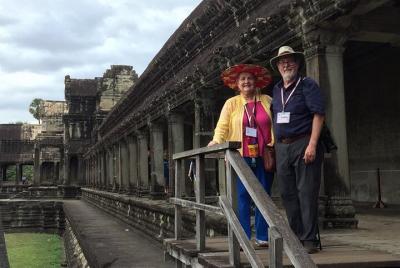 Puesta de sol Angkor Wat, South Gate, Bayon plus Street Food Puesta de sol Angkor Wat, South Gate, Bayon plus Street Food