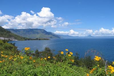 Tour privado: Karo Highlands y Lake Toba desde Medan