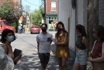 Beyond the Bagel: Tour a pie por la comida judía de Montreal