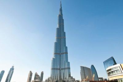 Excursión de un día a Dubai por Abu Dhabi Excursión de un día a Dubai por Abu Dhabi