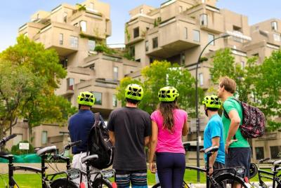 Tour privado guiado en bicicleta para familias jóvenes en Montrea Tour privado guiado en bicicleta para familias jóvenes en Montrea