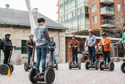 Recorrido en Segway por el distrito de la destilería de 50 minuto Recorrido en Segway por el distrito de la destilería de 50 minuto