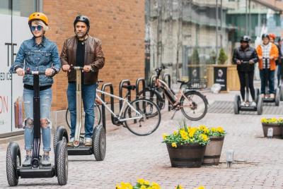 Recorrido en Segway de 30 minutos por Distillery District en Toro Recorrido en Segway de 30 minutos por Distillery District en Toro