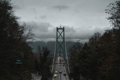 Tour en automóvil guiado por GPS entre Whistler y Vancouver, BC