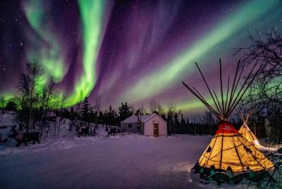 Yellowknife cosas que hacer Aurora Viewing en Teepee Camp 黄 刀 镇 极