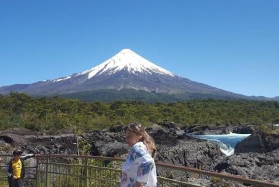 Tour de día completo por el volcán Osorno y las cataratas del Pet Tour de día completo por el volcán Osorno y las cataratas del Pet