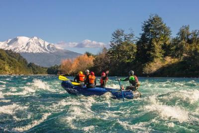 Rafting en el río Petrohué Rafting en el río Petrohué