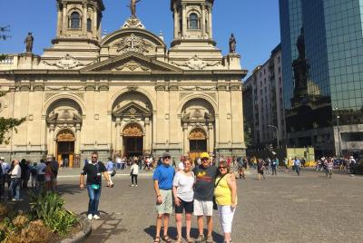 Recorrido por Santiago y vinos del Valle del Maipo desde Santiago al puerto de San Antonio Recorrido por Santiago y vinos del Valle del Maipo desde Santiago al puerto de San Antonio