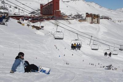 Excursión para grupos pequeños: Valle Nevado y Farellones desde S Excursión para grupos pequeños: Valle Nevado y Farellones desde S