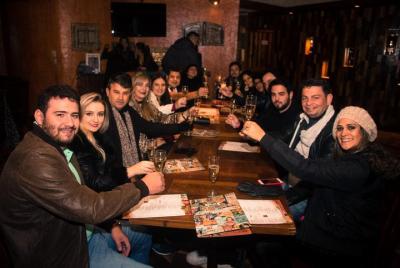 Visita nocturna de Santiago con bebidas y baile