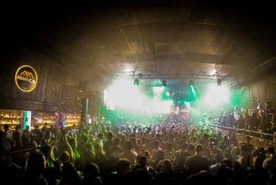 Tour Nocturno de Santiago con acceso VIP. Tour Nocturno de Santiago con acceso VIP.