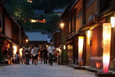 Visita nocturna guiada para sentir la cultura samurai en Kanazawa Visita nocturna guiada para sentir la cultura samurai en Kanazawa