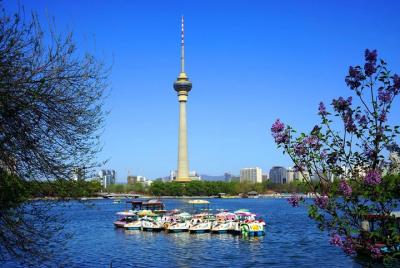 Tour privado de un día al Monumento al Milenio de China, el Parqu