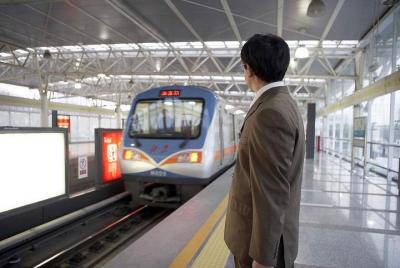 Tour privado de 4 horas por el Palacio de verano en transporte pú