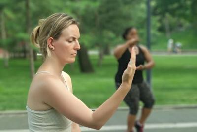 Clase de aprendizaje de caligrafía Tai Chi o Kung Fu Plus