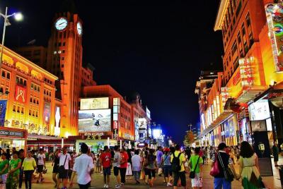 Excursión nocturna a las iluminaciones de Beijing con cena y expe