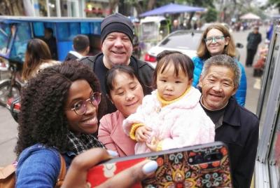 Excursión privada personalizada de un día a la ciudad de Chengdu 