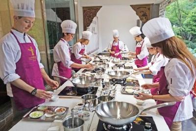 Excursión de medio día al Museo de cocina de Sichuan en grupos pe