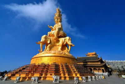 950 USD por grupo 3 días en la montaña Emei + tour privado del Bu