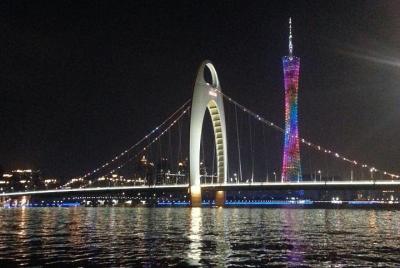Excursión nocturna privada a Guangzhou con crucero por el río Pea