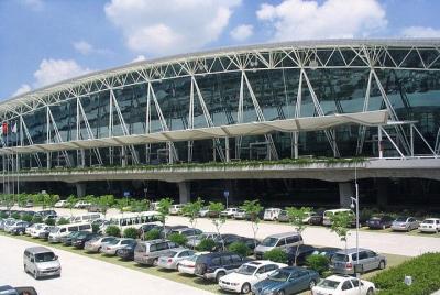 Traslado privado del aeropuerto de Baiyun a la estación de tren d
