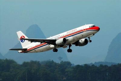 Traslado privado de llegada desde el aeropuerto de Guilin al hote