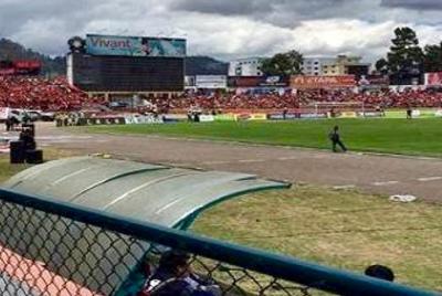 Juego de fútbol en vivo de la Primera Liga del Ecuador en el esta
