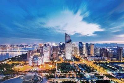 Traslado privado al aeropuerto de Hangzhou desde la estación de t