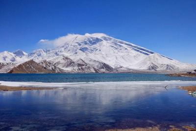 Excursión privada de un día al lago Karakul desde Karshgar con op Excursión privada de un día al lago Karakul desde Karshgar con op