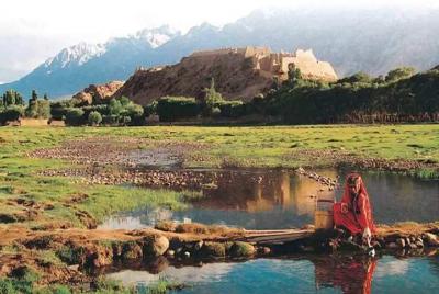 Viaje privado de 2 días a Tashkorgan desde Karshgar con alojamien Viaje privado de 2 días a Tashkorgan desde Karshgar con alojamien