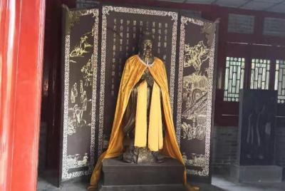 La excursión de un día al templo de Confucio en Qufu comienza des