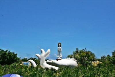 Excursión privada de un día al templo de Nanshan y Tianyahaijiao 