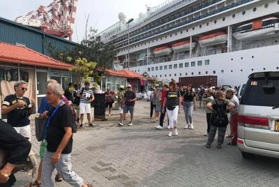 Excursión en tierra Templo de Kelaniya y visita a la ciudad de Co