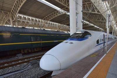 Traslado privado de llegada de Xiamen: estación de tren al hotel 