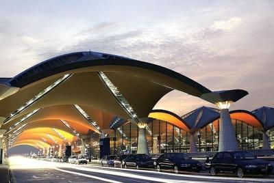 Traslado privado Aeropuerto KL hacia / desde MELAKA