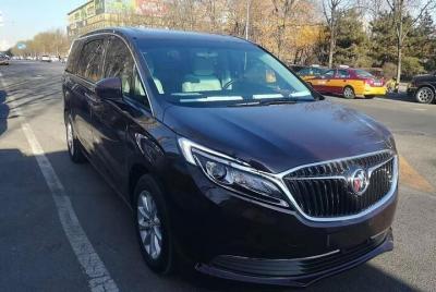 Traslado privado de ida y vuelta al aeropuerto internacional de X