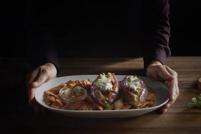 Haga una cena con el chef sirio Rania y su familia.