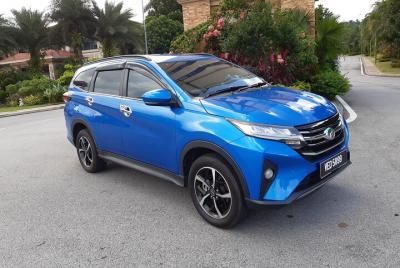 Llegada al aeropuerto de Kuala Lumpur Traslado en ruta Putrajaya 