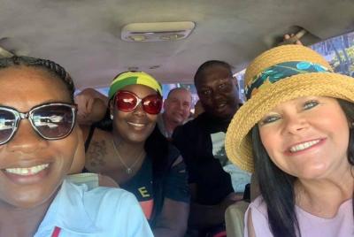 Dunn's River Falls y Fern Gully Highlight Adventure Tour de Kings