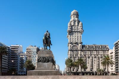 Pack 5: Tour Montevideo, Punta del Este y Cata de Vinos