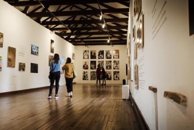 Memorias de violencia política: recorrido alternativo a pie por B