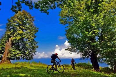 Tour de 1 día en bicicleta desde Kutaisi