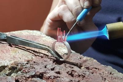 Crea tu propio anillo esmeralda colombiano Crea tu propio anillo esmeralda colombiano