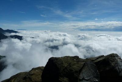 Trekking a Pico de Loro